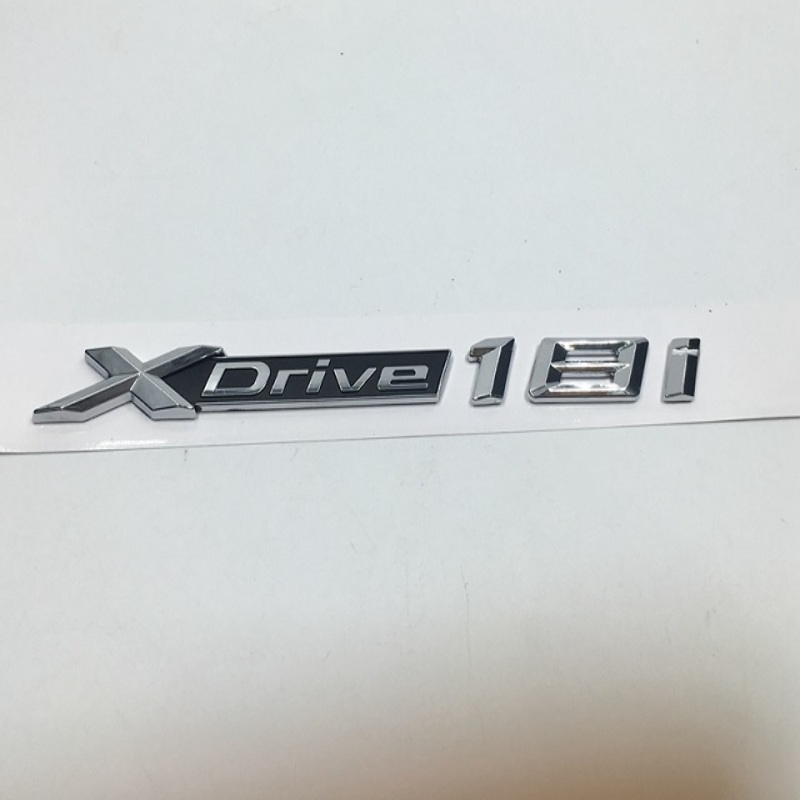 Emblema XDrive 18i