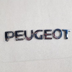 Emblema Peugeot 18,9x2,3cm